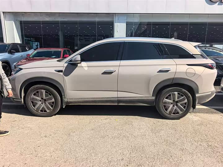 Фото 7 - BYD Sea Lion 07 DM-i Hybrid