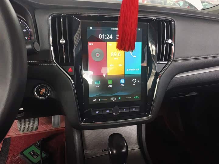 Фото 13 - Roewe i6