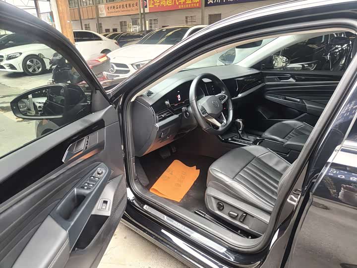 Фото 4 - Volkswagen Passat