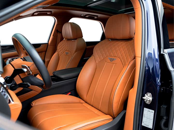 Фото 11 - Bentley Bentayga