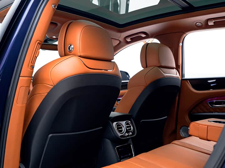 Фото 13 - Bentley Bentayga