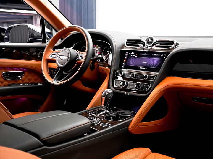 Фото 16 - Bentley Bentayga