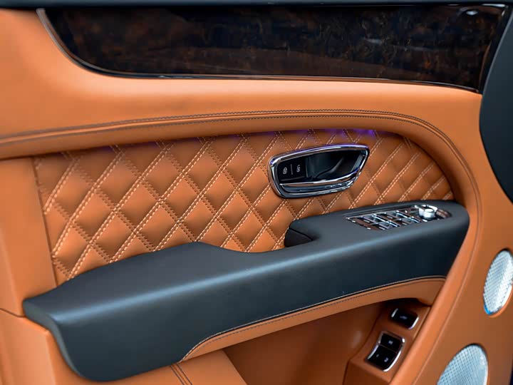 Фото 8 - Bentley Bentayga