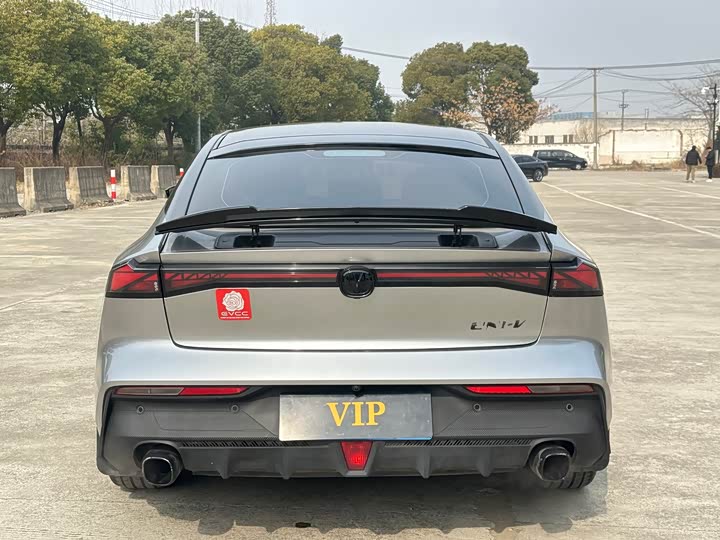 Фото 13 - Changan UNI-V