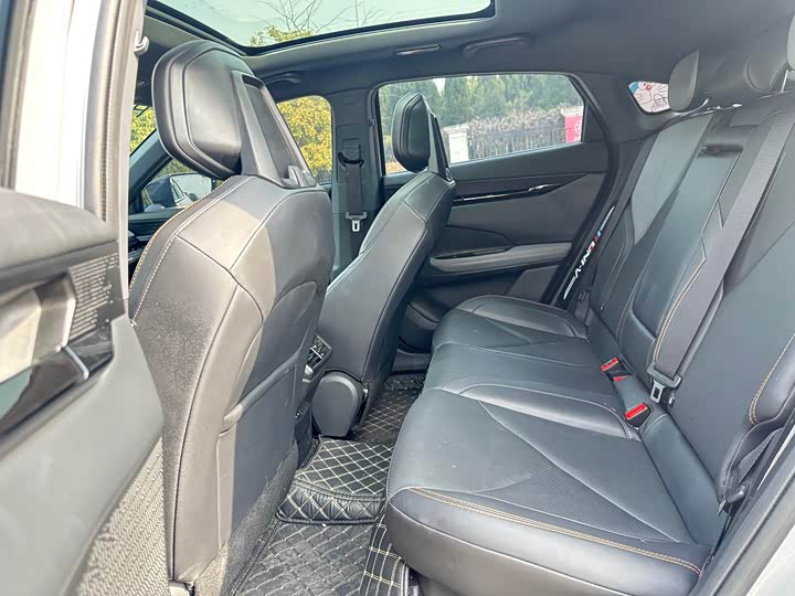 Фото 6 - Changan UNI-V