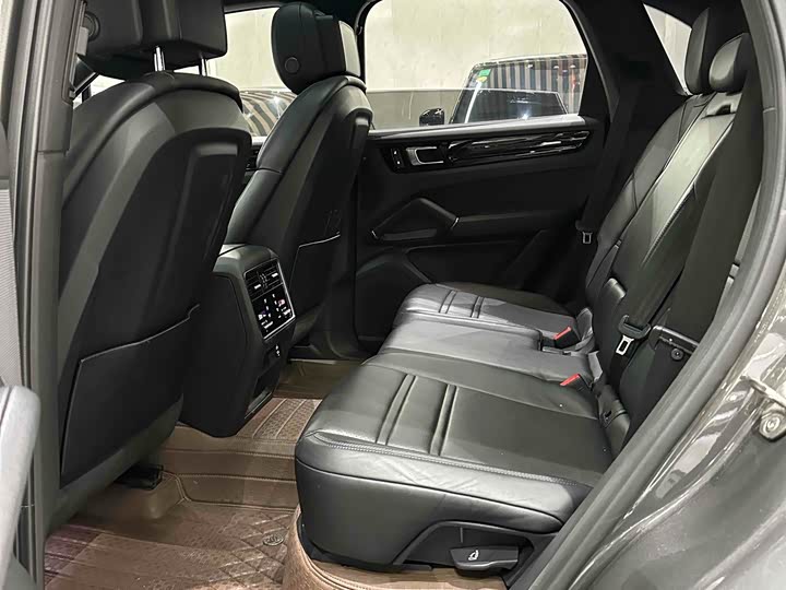 Фото 12 - Porsche Cayenne