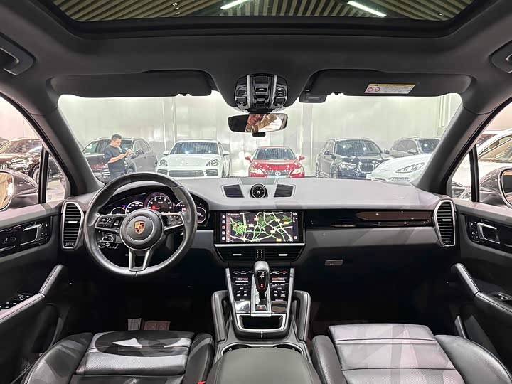 Фото 14 - Porsche Cayenne