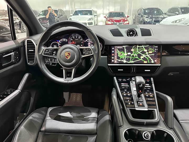 Фото 15 - Porsche Cayenne