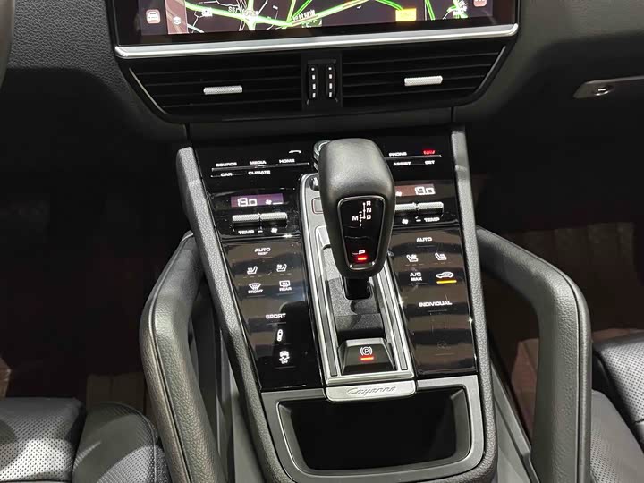 Фото 17 - Porsche Cayenne