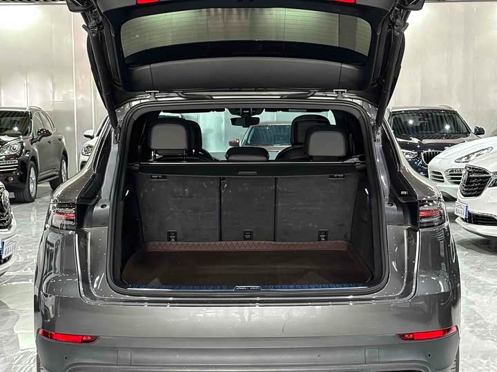 Фото 22 - Porsche Cayenne