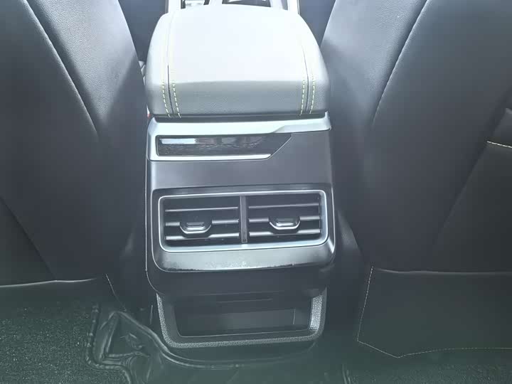 Фото 16 - Geely Preface