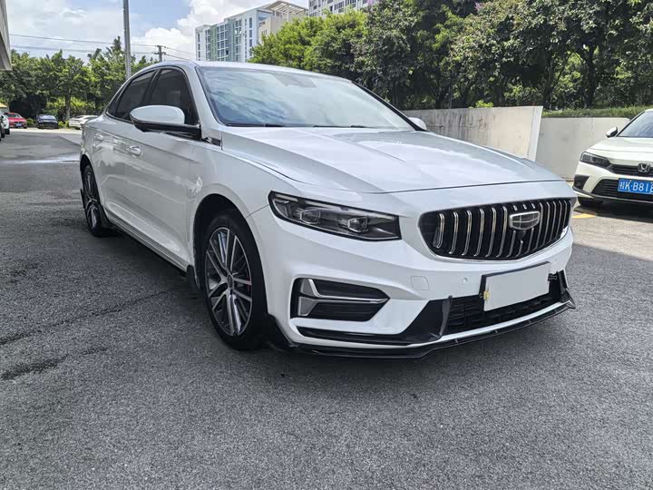 Фото 3 - Geely Preface