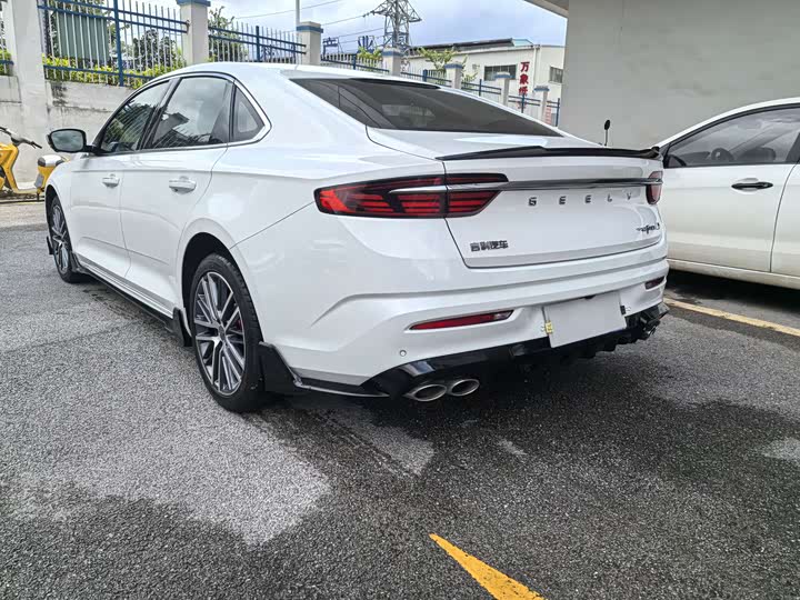 Фото 5 - Geely Preface