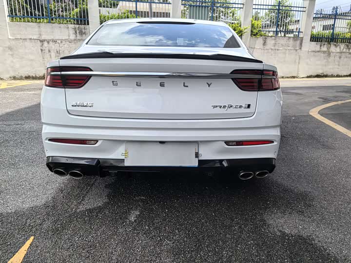 Фото 6 - Geely Preface