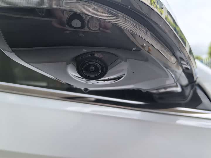 Фото 8 - Geely Preface