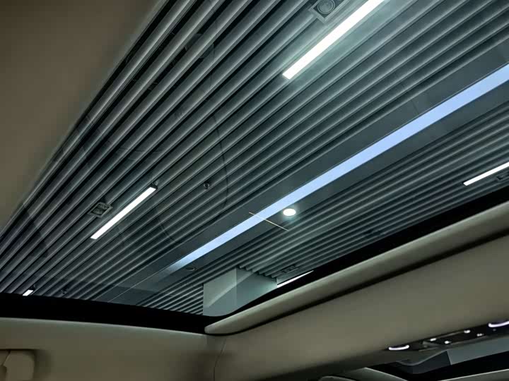 Фото 20 - Bentley Flying Spur Hybrid