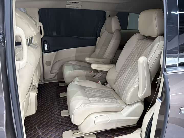 Фото 6 - Buick GL8 ES