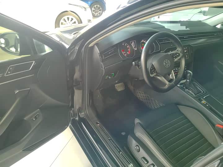 Фото 16 - Volkswagen Magotan