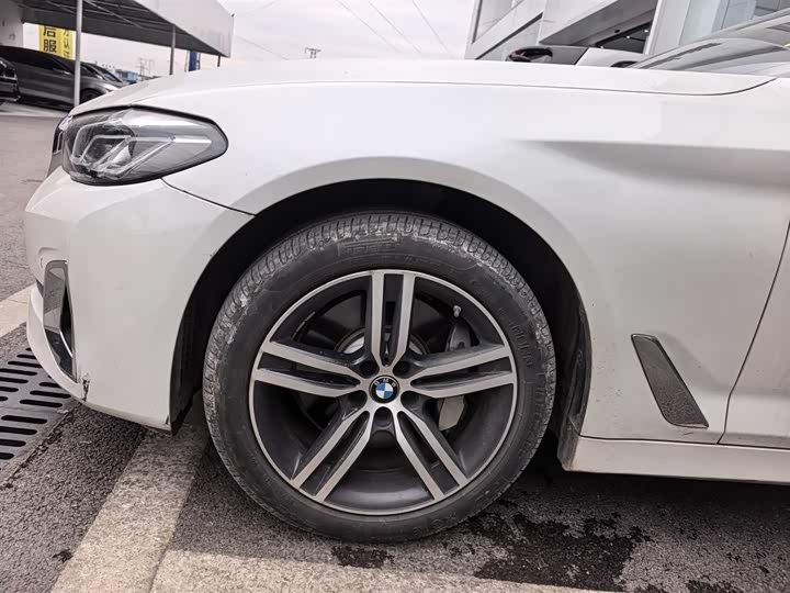 Фото 3 - BMW 5 Series