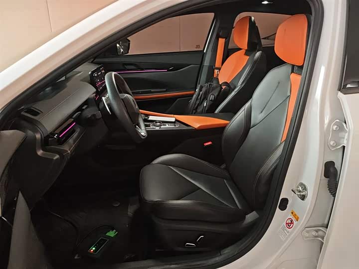 Фото 15 - Changan UNI-V