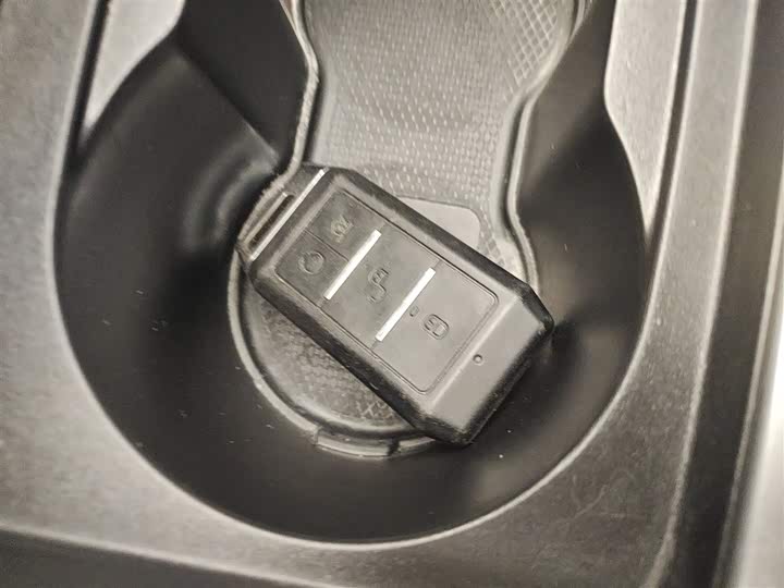 Фото 9 - BYD Qin