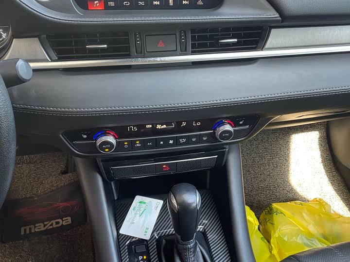 Фото 6 - Mazda Atenza