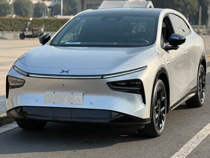 Фото 2 - XPeng G7