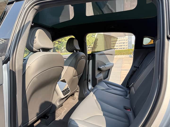 Фото 9 - XPeng G7