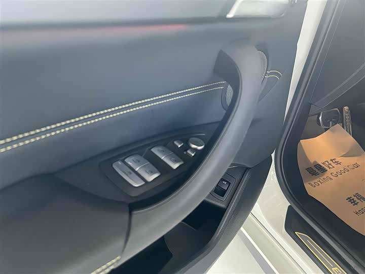 Фото 11 - BMW X2