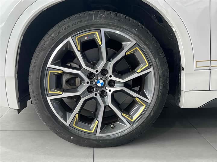 Фото 27 - BMW X2