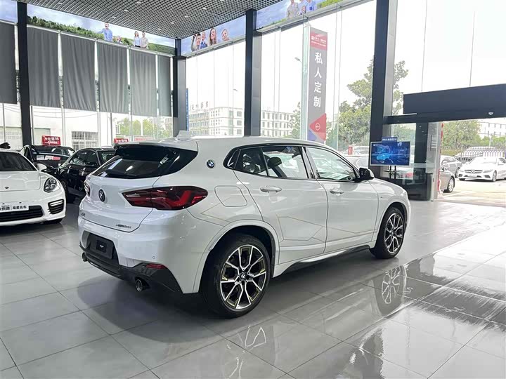 Фото 6 - BMW X2