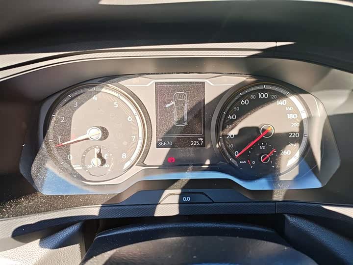 Фото 4 - Volkswagen Tharu