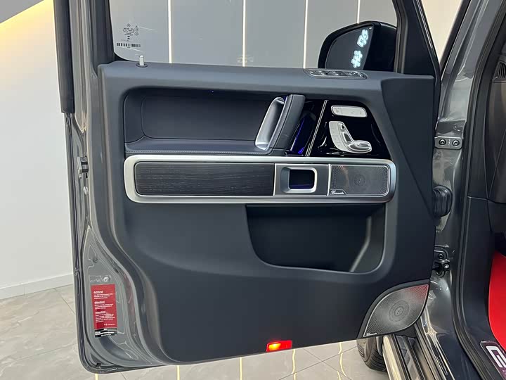 Фото 4 - Mercedes-Benz G-Class