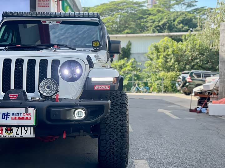 Фото 5 - Jeep Wrangler Hybrid