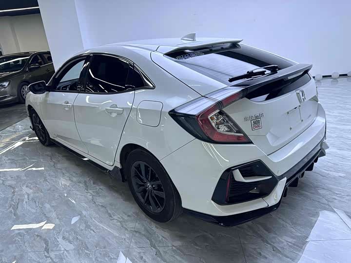 Фото 15 - Honda Civic