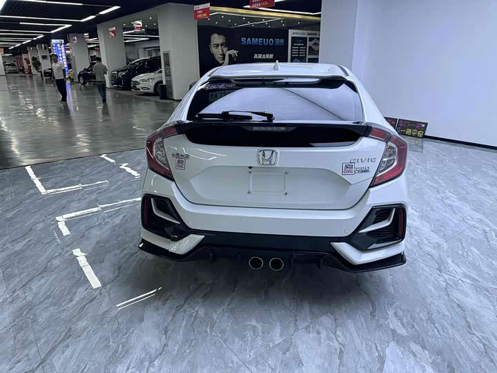 Фото 16 - Honda Civic