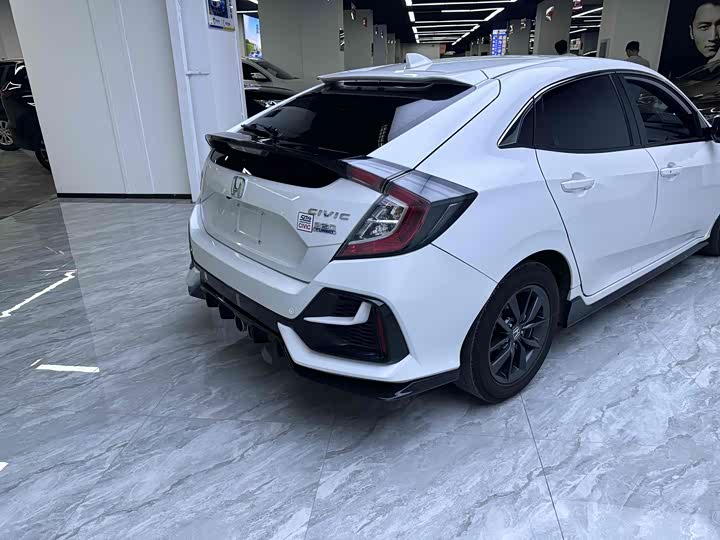 Фото 17 - Honda Civic