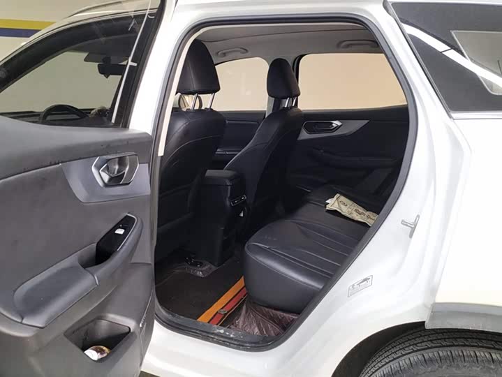 Фото 11 - Beijing X7