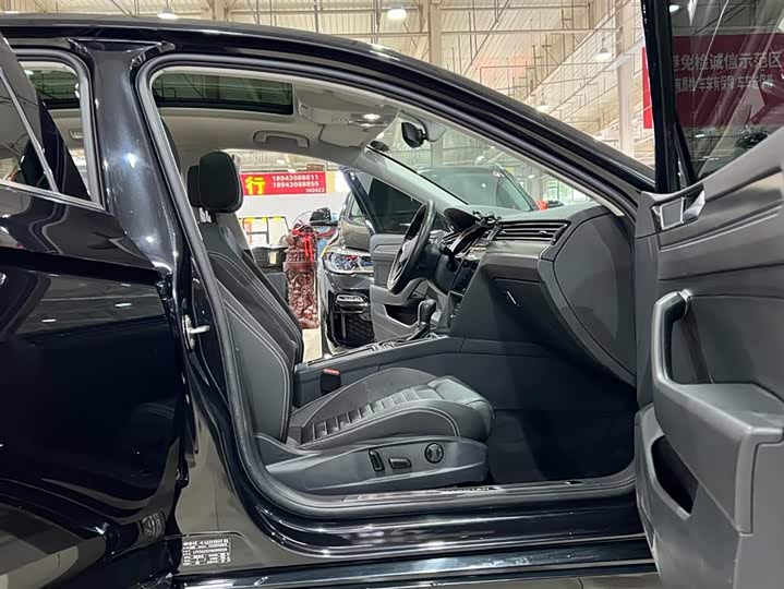 Фото 13 - Volkswagen Magotan