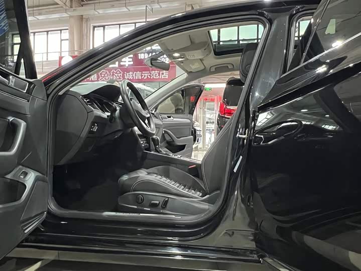 Фото 16 - Volkswagen Magotan