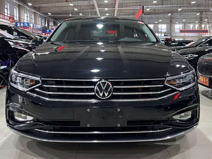 Фото 2 - Volkswagen Magotan