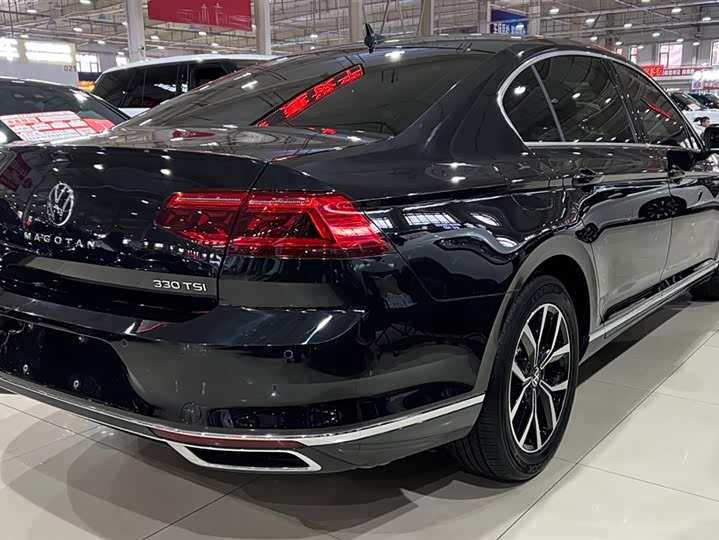 Фото 5 - Volkswagen Magotan