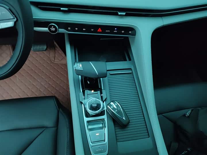 Фото 14 - Changan CS75 Plus