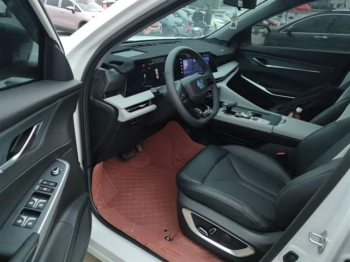 Фото 16 - Changan CS75 Plus