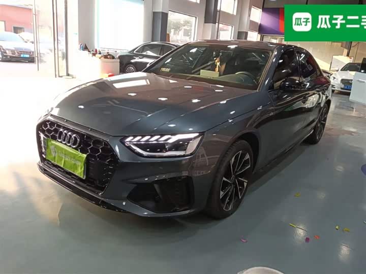 Фото 2 - Audi A4L