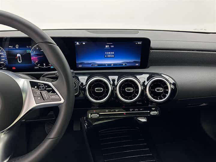 Фото 12 - Mercedes-Benz A-Class