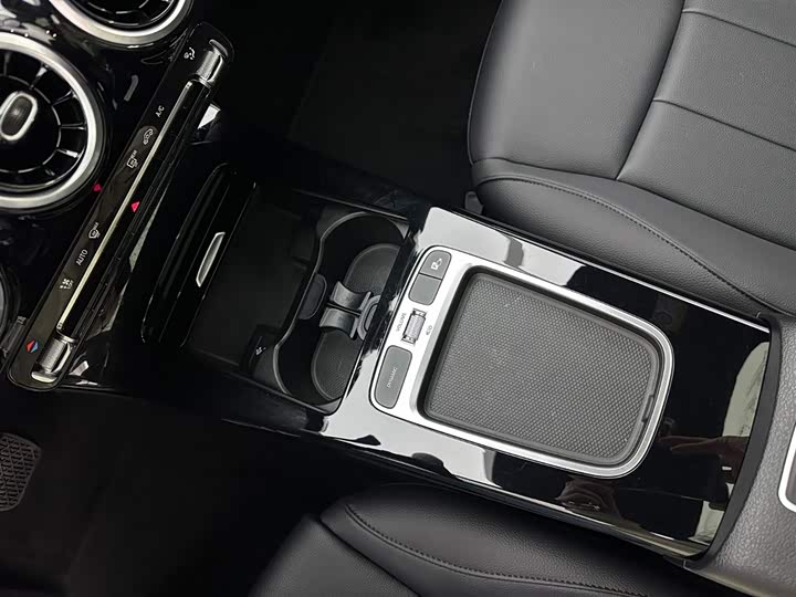 Фото 13 - Mercedes-Benz A-Class