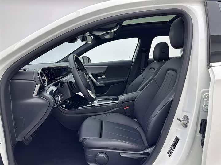 Фото 18 - Mercedes-Benz A-Class