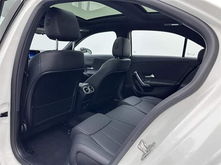 Фото 20 - Mercedes-Benz A-Class