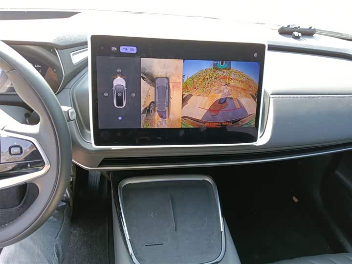 Фото 13 - Changan Deepal SL03